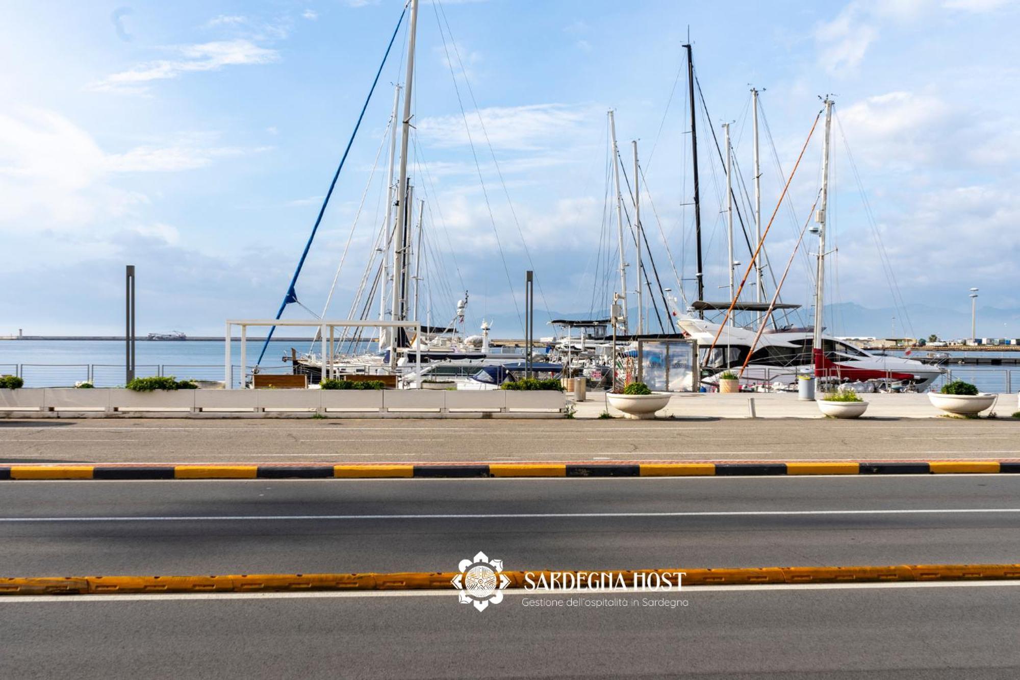 Sardegna Host Brezza Marina * Cagliari
